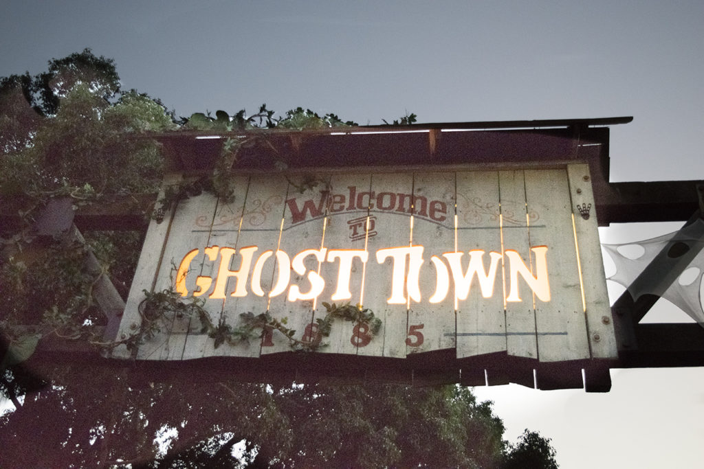 Welcome to Knotts Ghost Town. Enter if you dare. Photo credit: Joshua Mejia