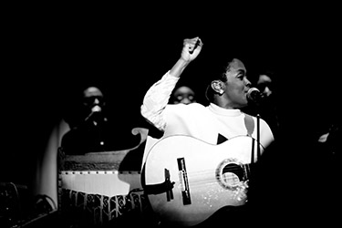 Ms Lauryn Hill performing at the Observatory in Santa Ana. Photo credit: OC Observatory