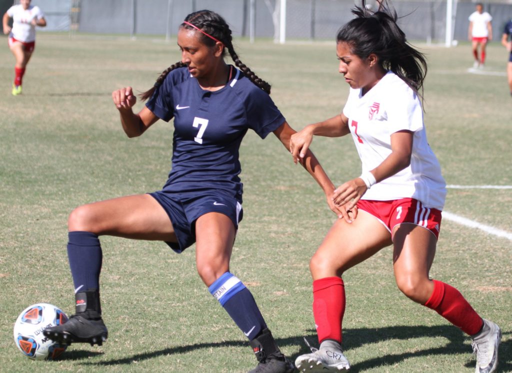 Kaelah Basurto takes defense in second half of the game against the Dons Tuesday, Oct. 8. Photo credit: Alexis Rodriguez