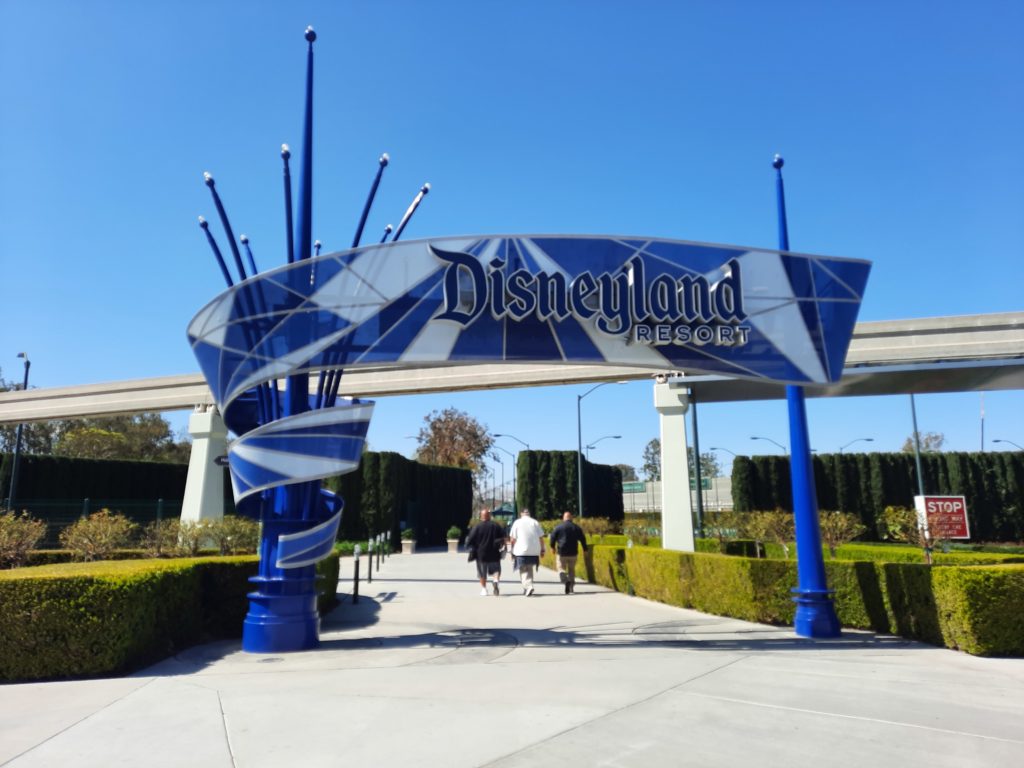 The Disneyland entrance sign normally swarmed with people, is now empty. Photo credit: Sudabeh Sarker