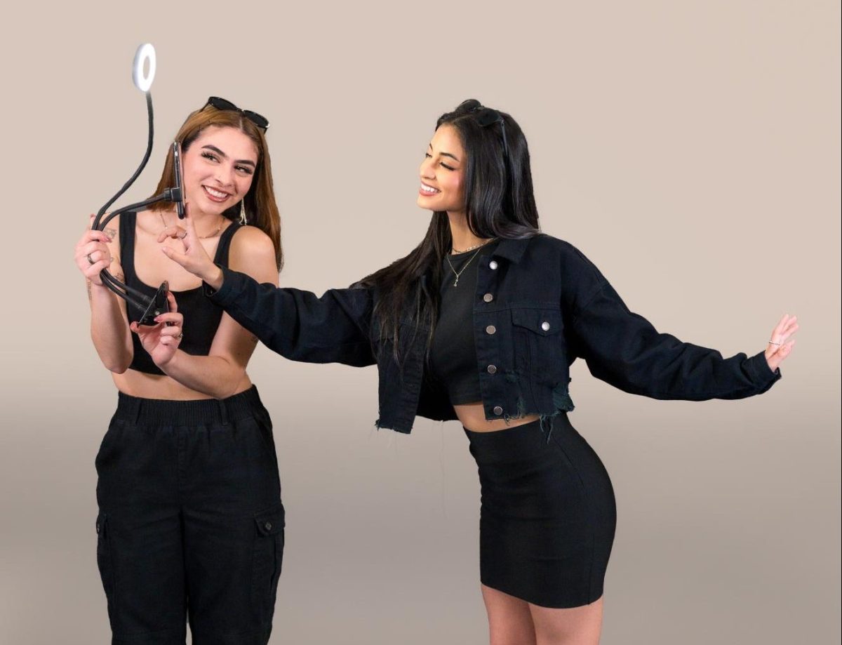 Models: Victoria Arrieta (left) and Michelle Duguay