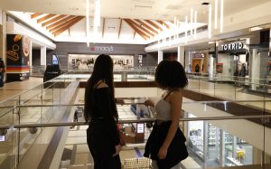 Breaking Bank: How OC college students are struggling and stretching dollars in 2025